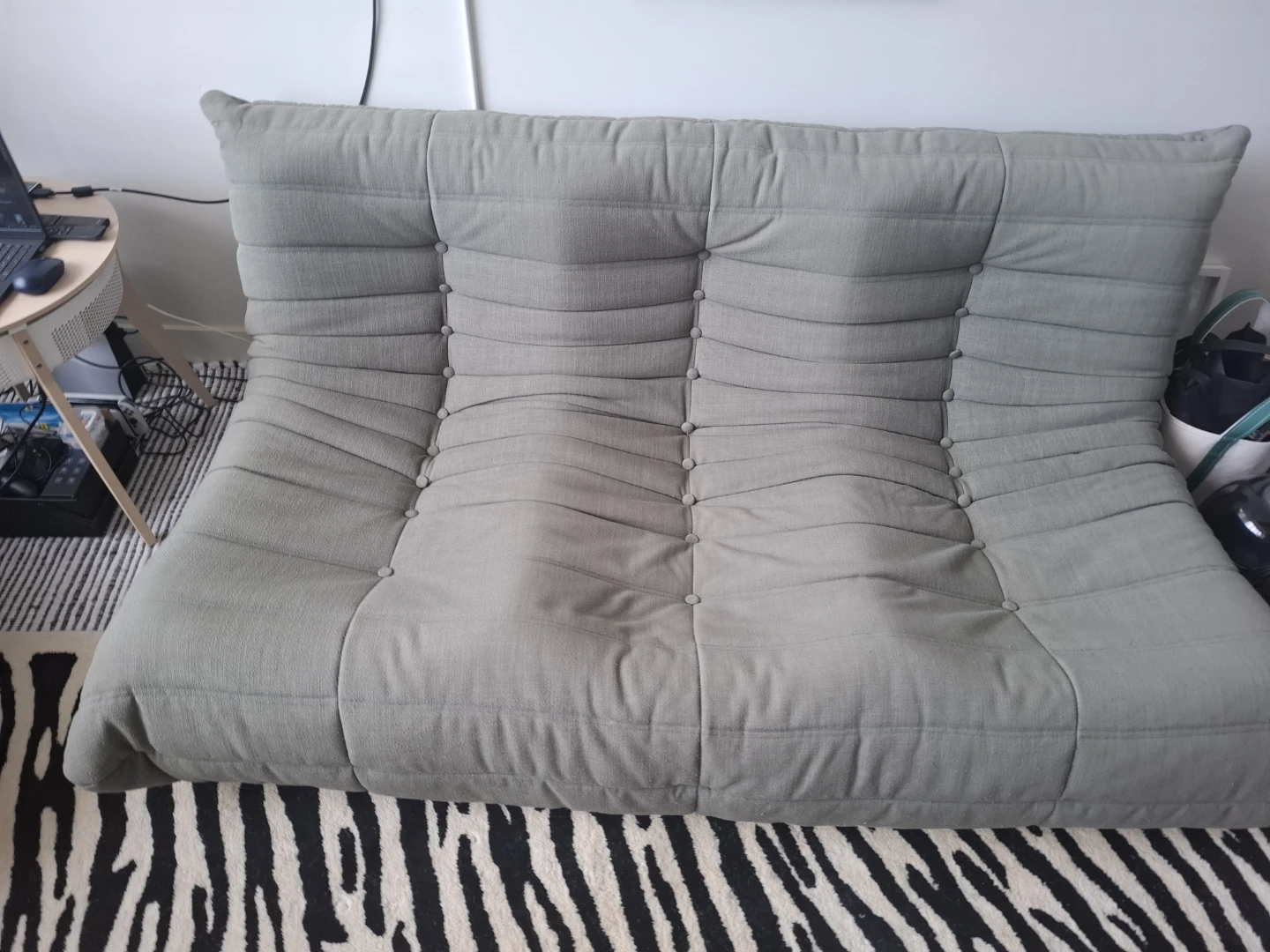 3 seater TOGO couch! Excellent condition! - photo 2