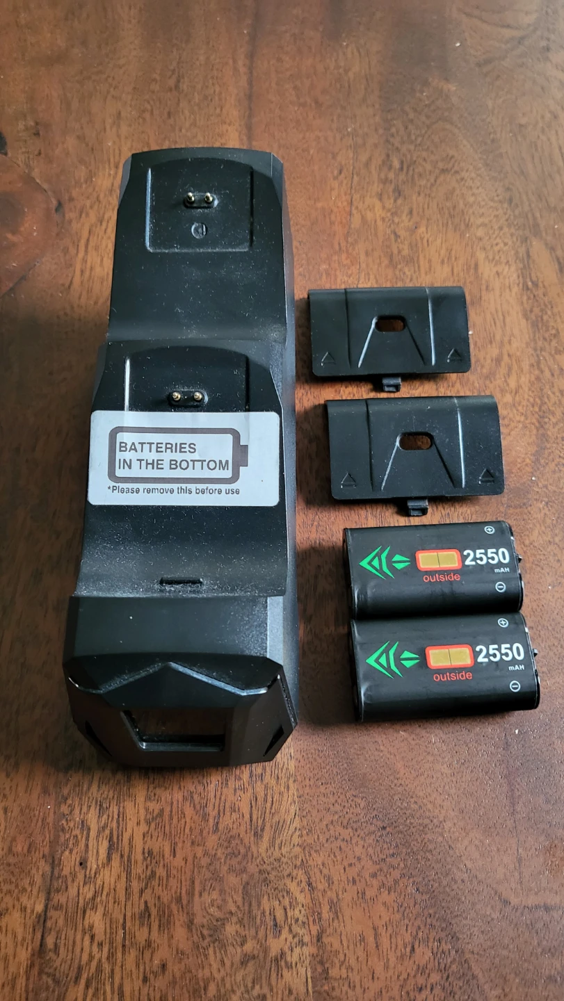 Xbox Controller Charging Dock with 2 Rechargeable Batteries - photo 2