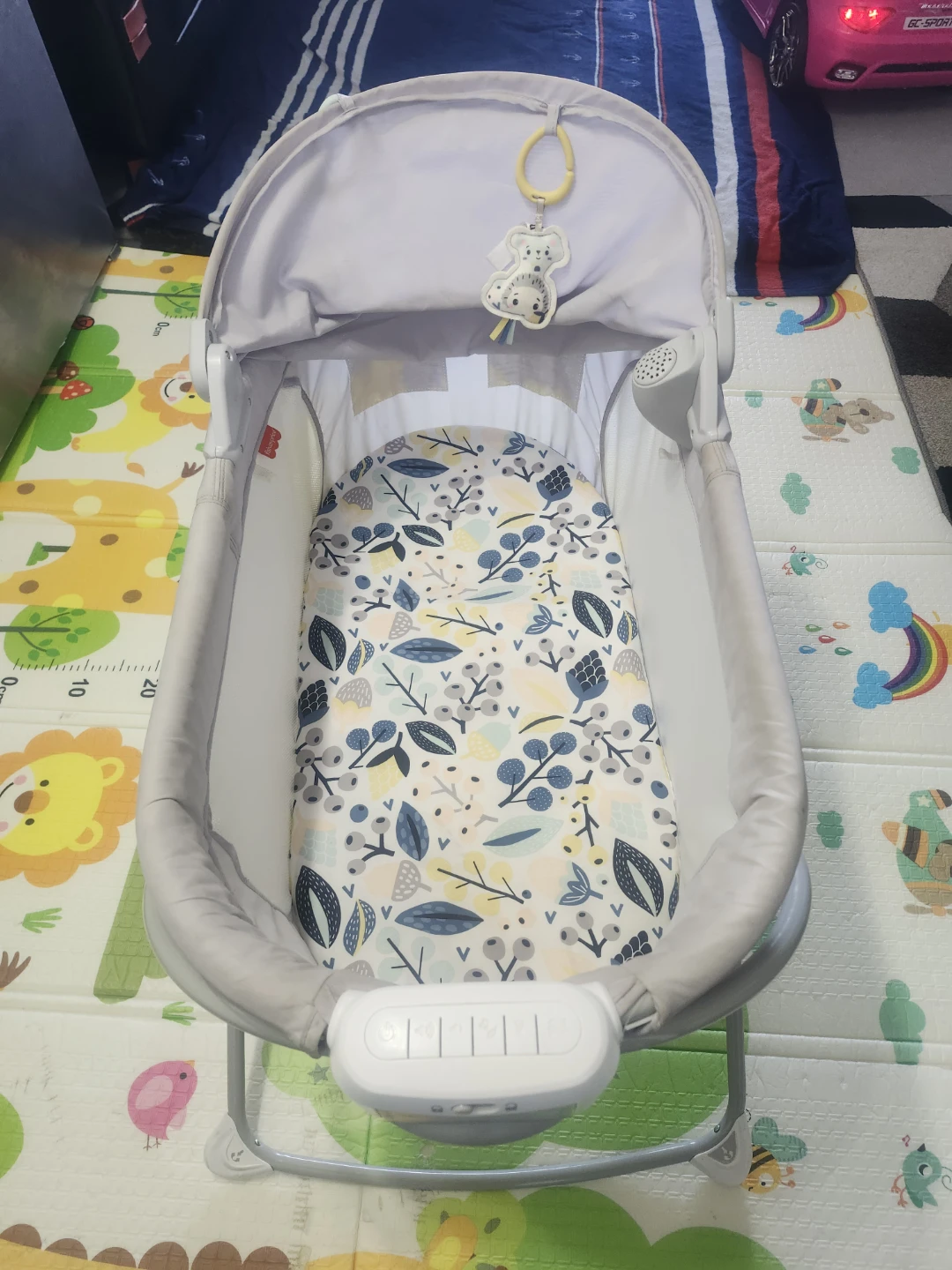 Fisher-Price Soothing Motions Bassinet