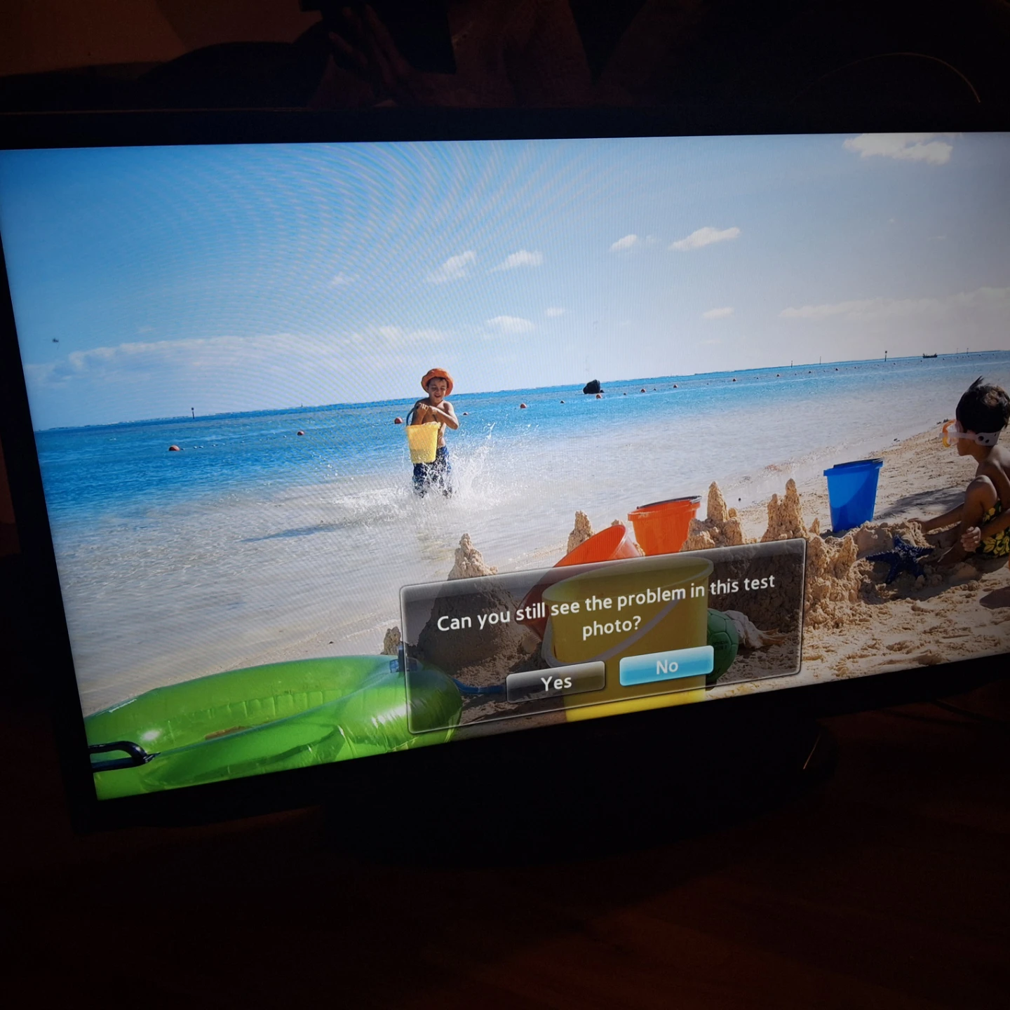 Older Samsung 32" Smart TV good for gaming or computer - photo 3