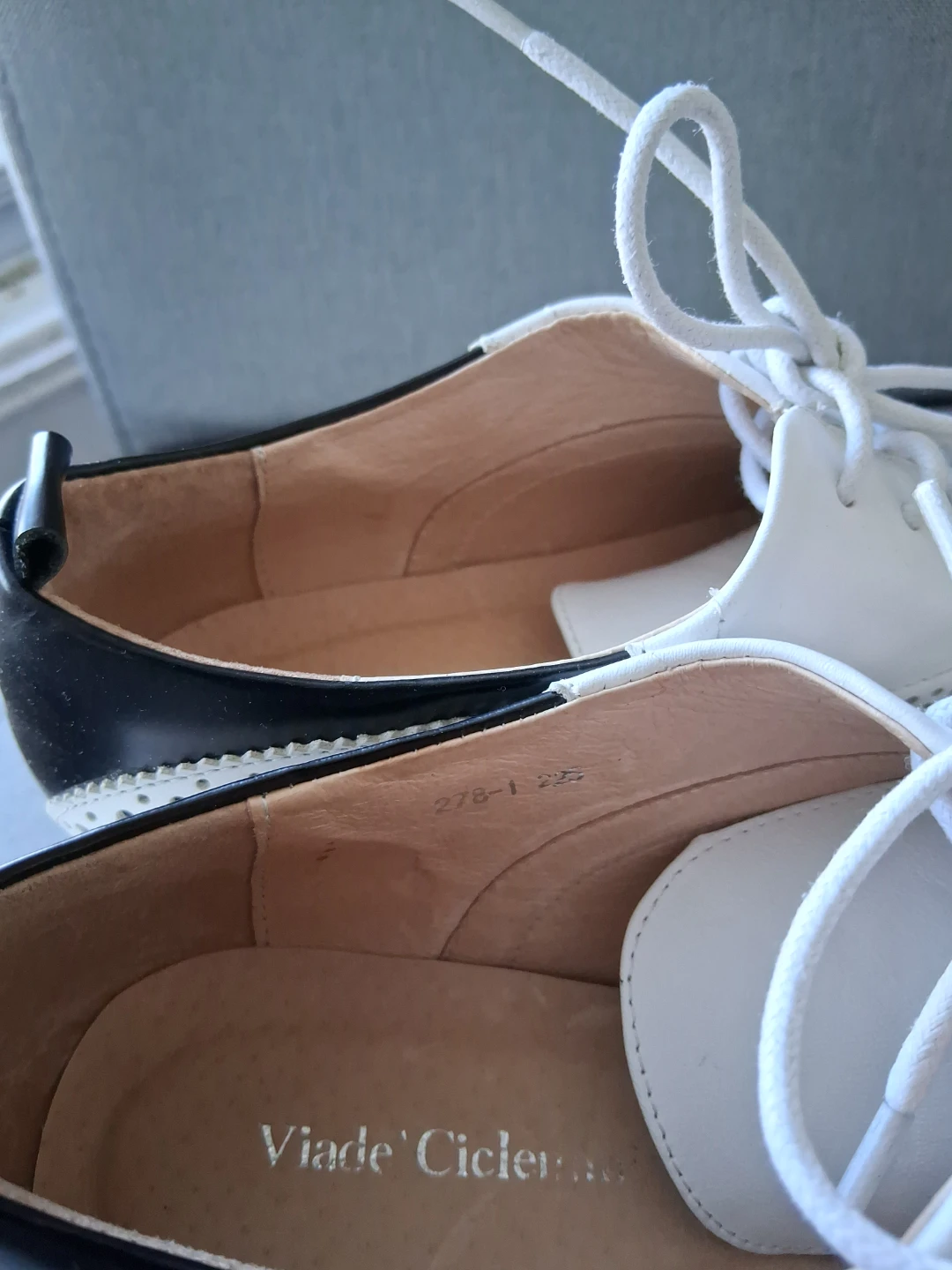Viade Ciclemens Women's Black and White Wingtip Oxfords - photo 2