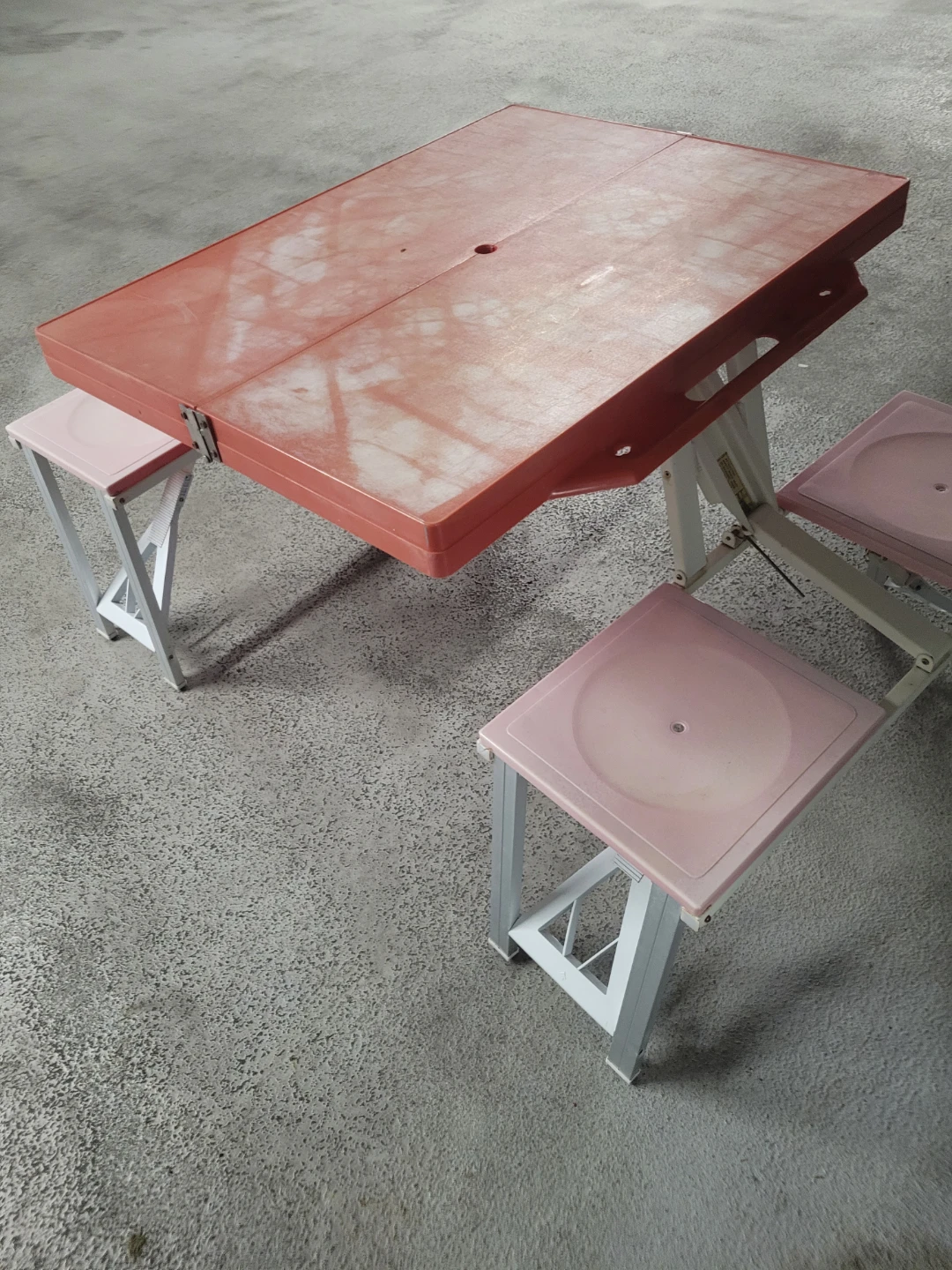 Folding Picnic Table with 4 Stools - photo 3
