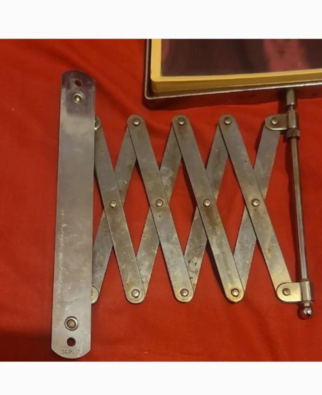 Vintage Metal Scissor Arm Mirror 🧡 - photo 3