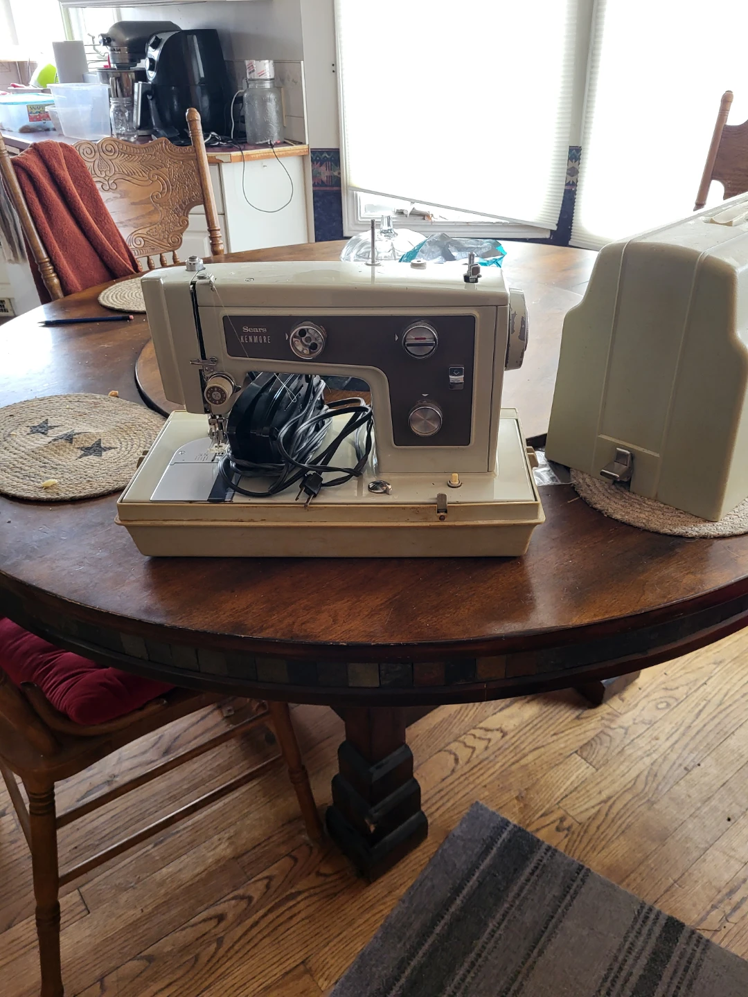 Sears Kenmore Sewing Machine with Case - photo 4