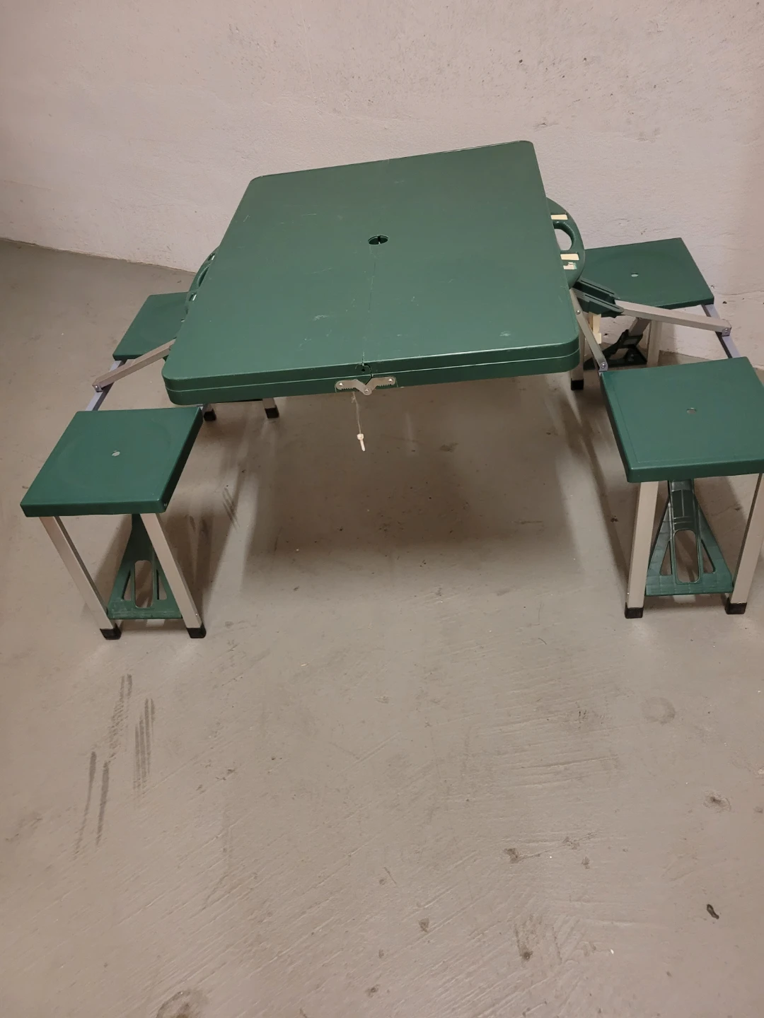 Portable Folding Picnic Table with 4 Seats