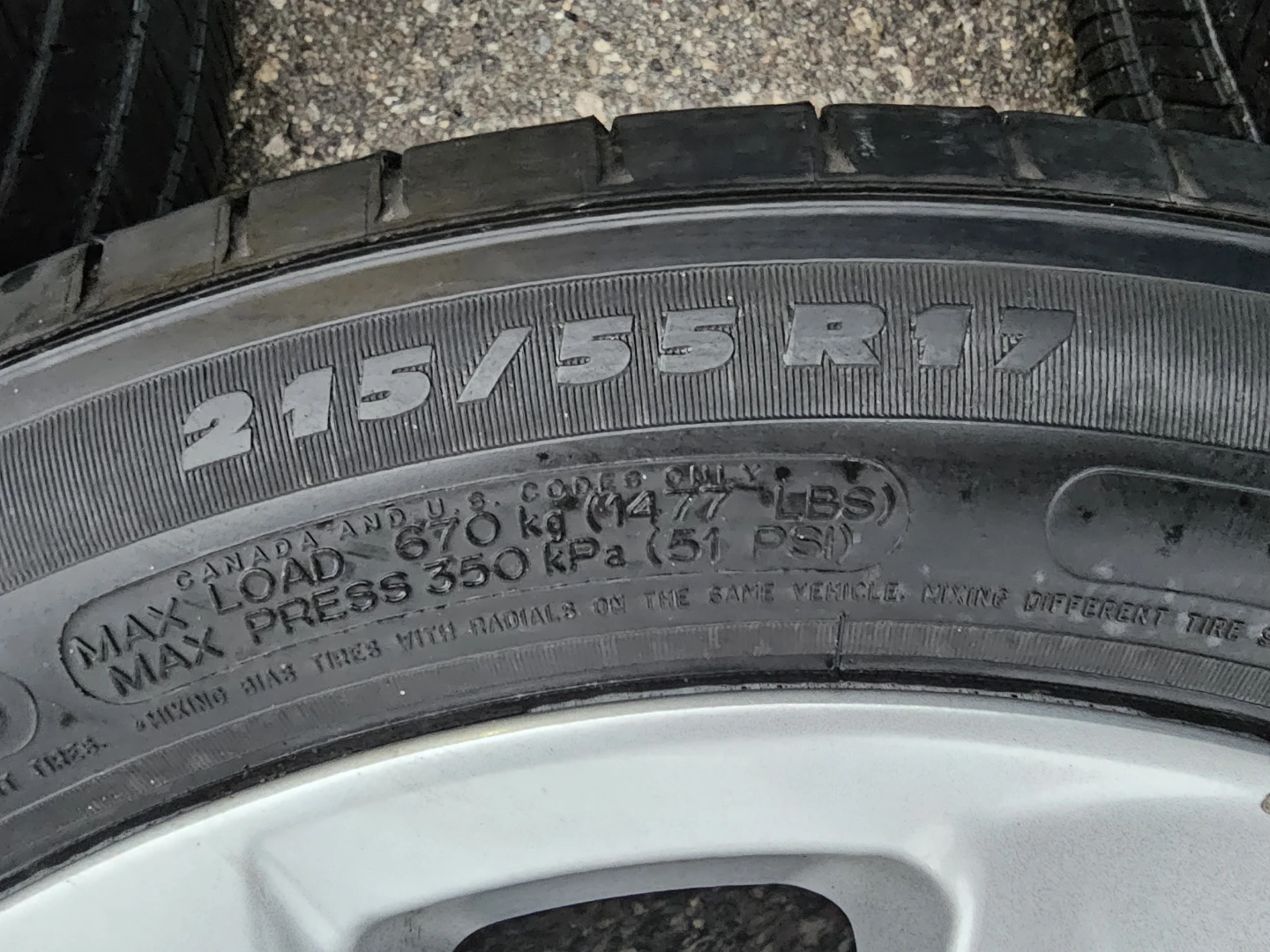 TOYOTA CAMRY O.E.M RIMS AND ALL SEASON TIRES 215/55 R17 - photo 5
