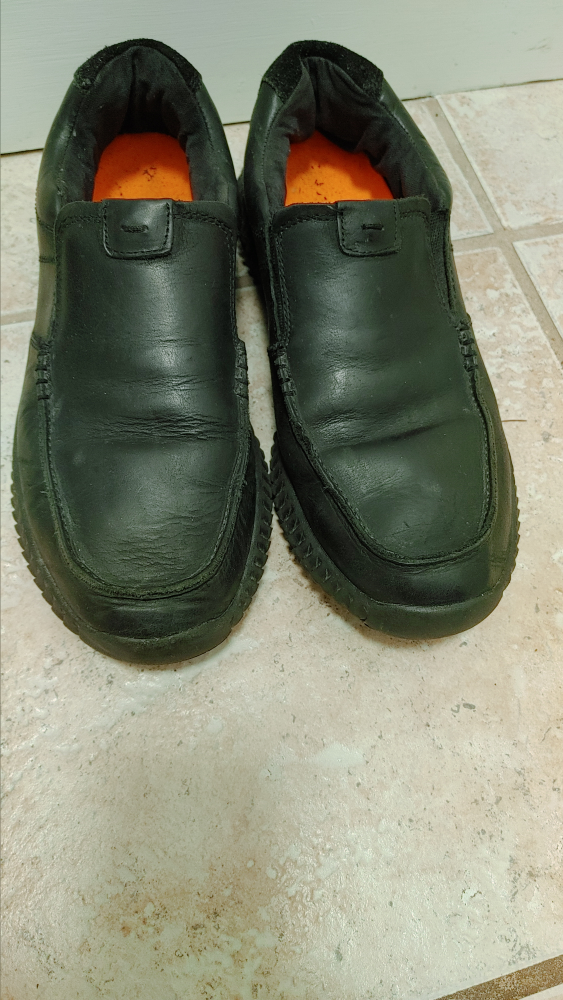 Women's Skechers Black Slip-On Shoes size 8.5 - photo 3