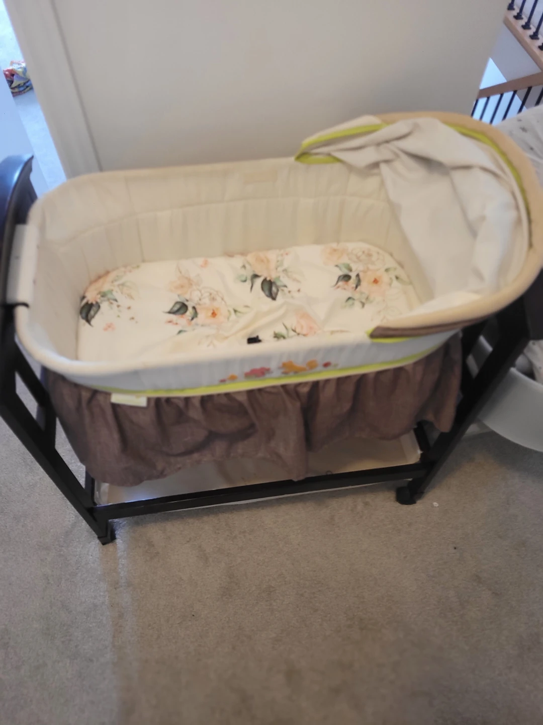 Baby Bassinet with Canopy - photo 3
