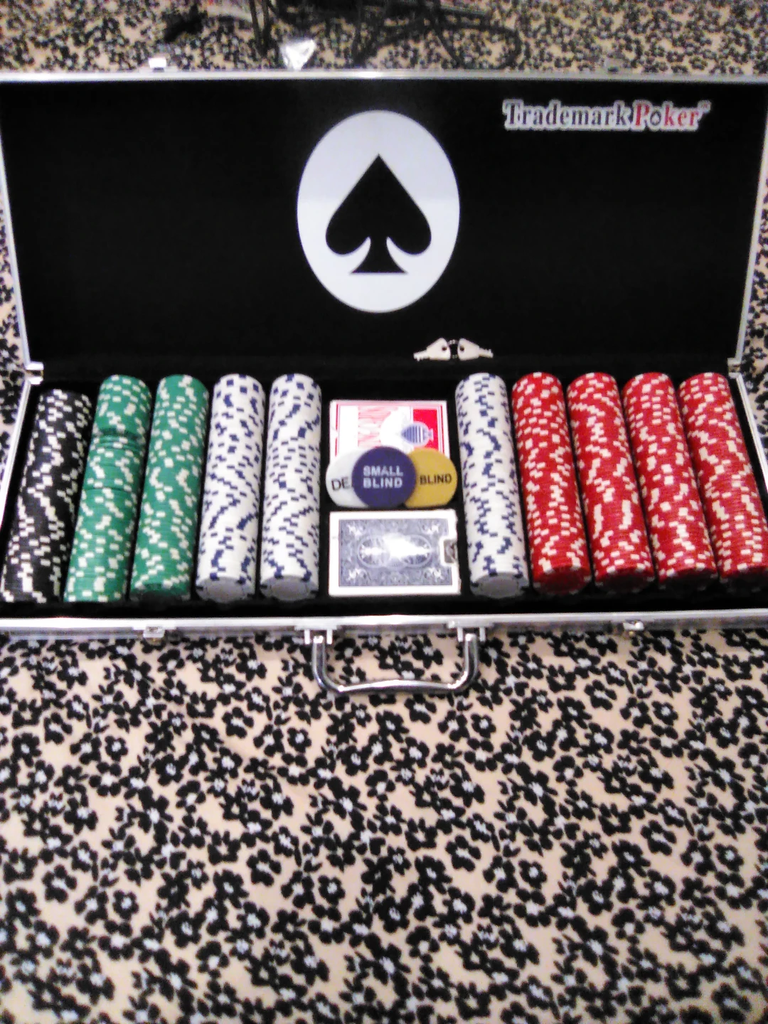 TrademarkPoker 500 Chip Poker Set with Cards
