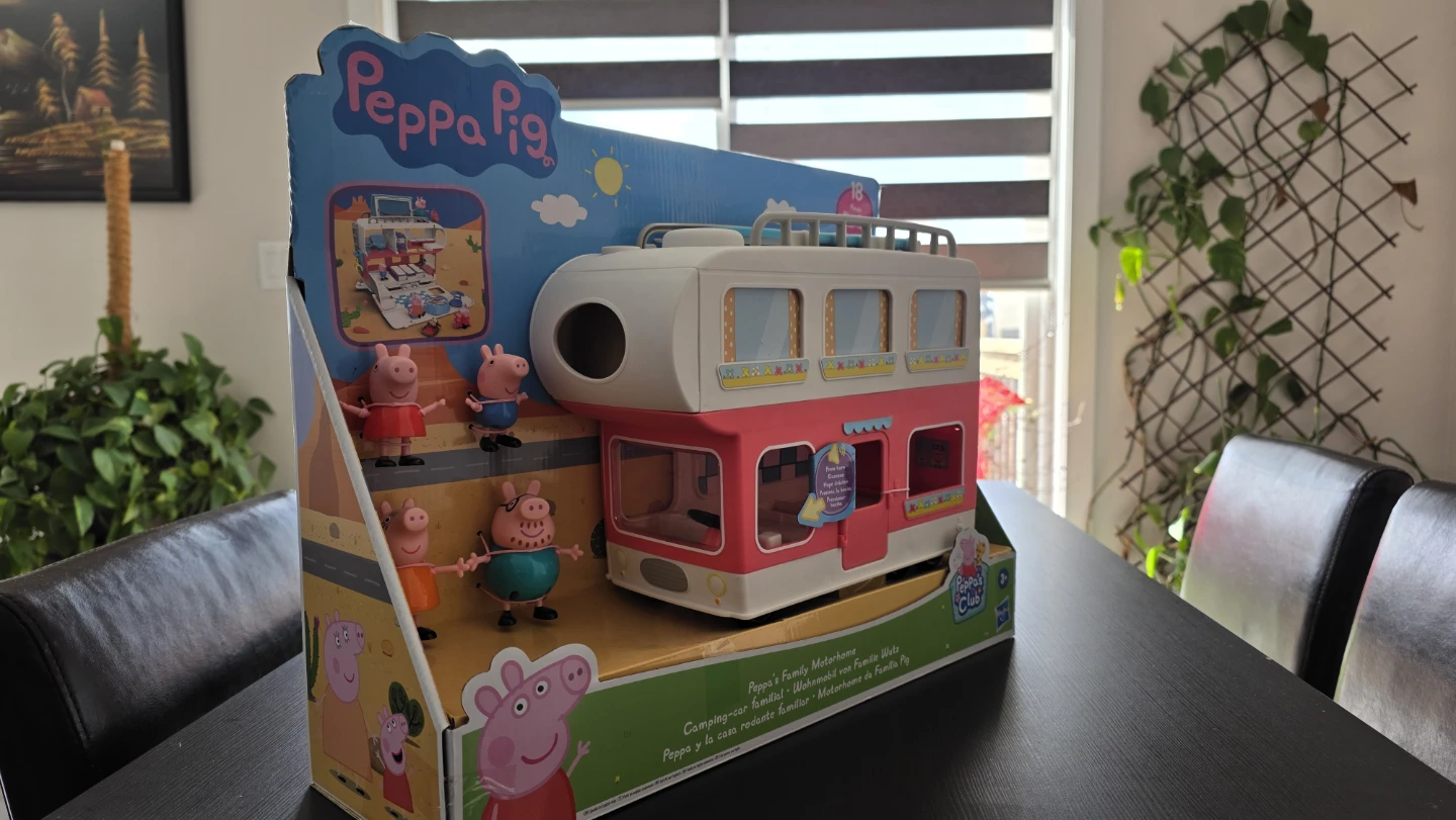 Peppa Pig Family Motorhome Playset