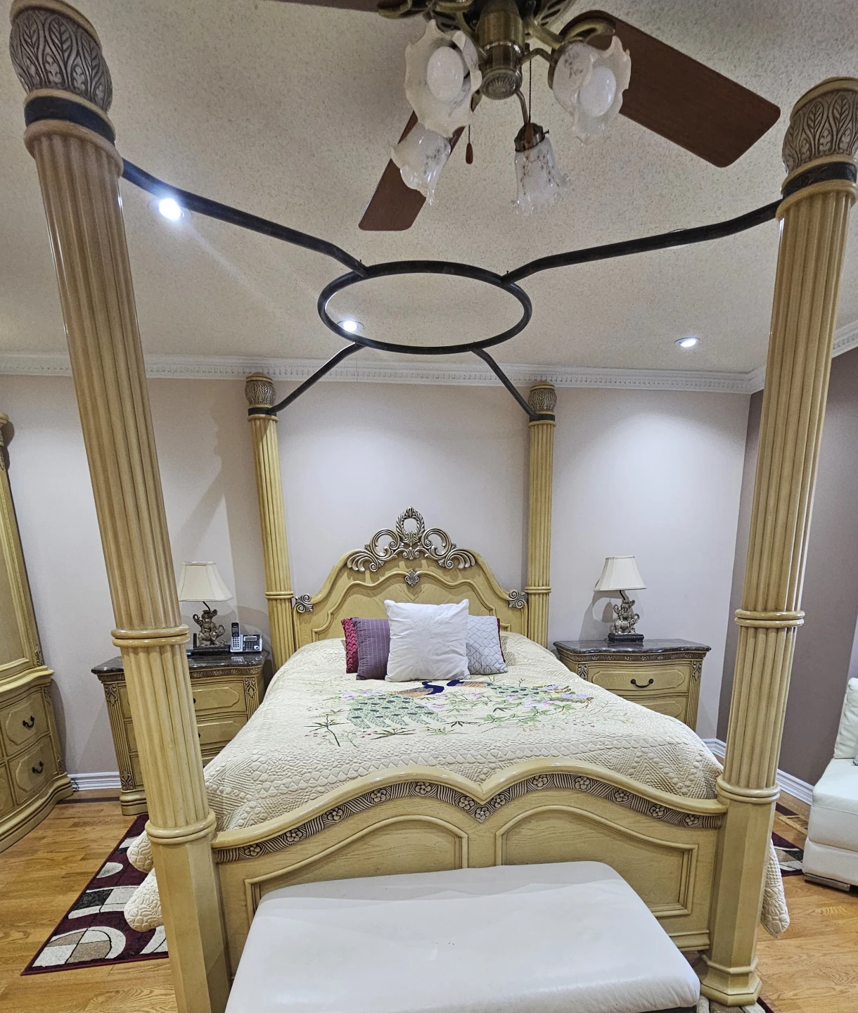 Bed room Furniture - photo 2