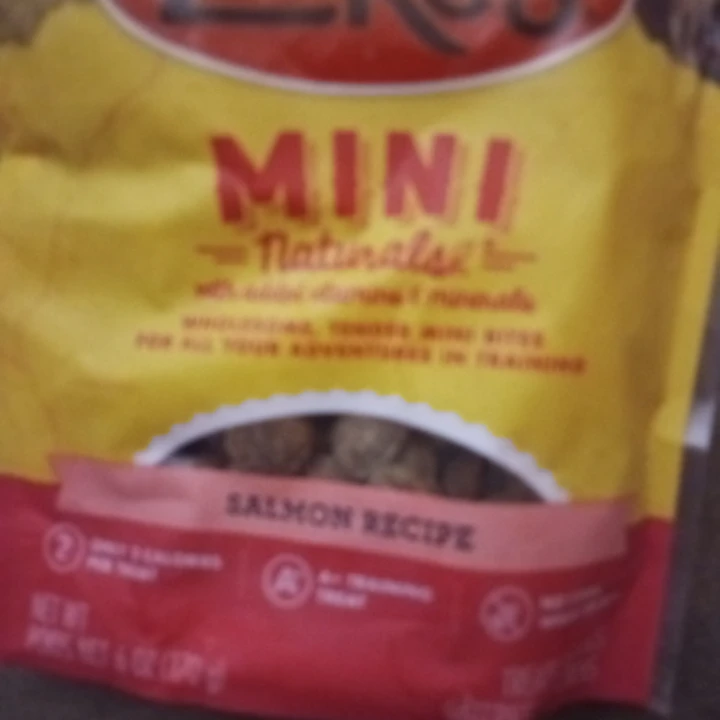 Zuke's Mini Naturals Salmon Recipe Dog Treats - photo 2