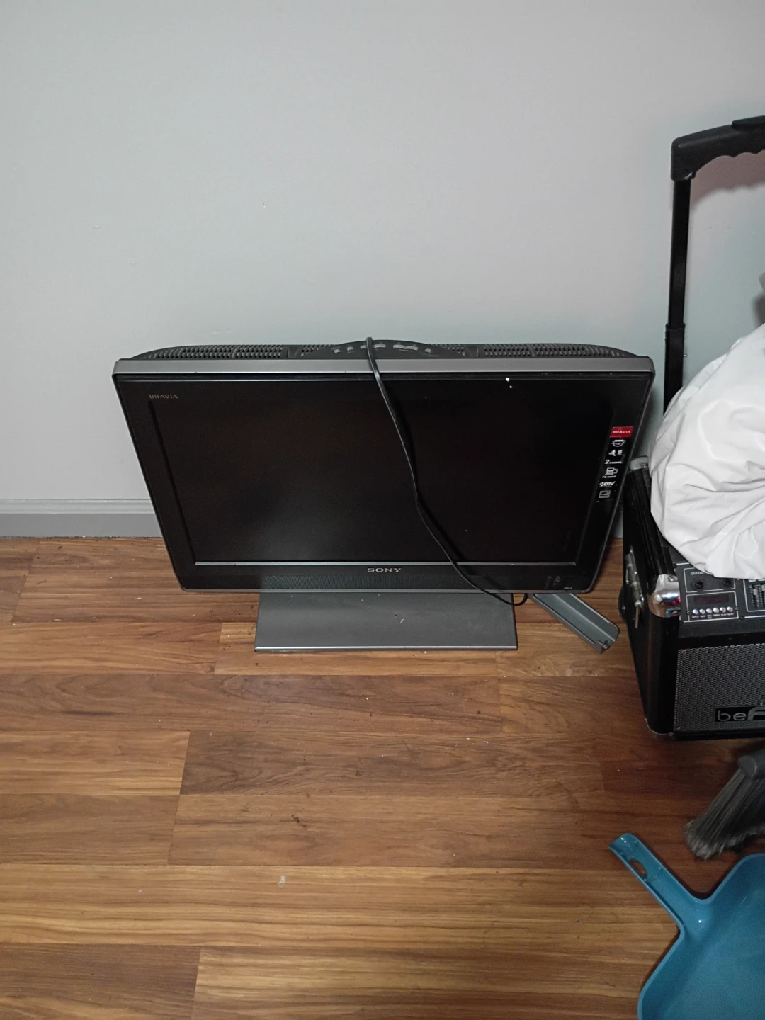 Sony Bravia Flat Screen TV - photo 3
