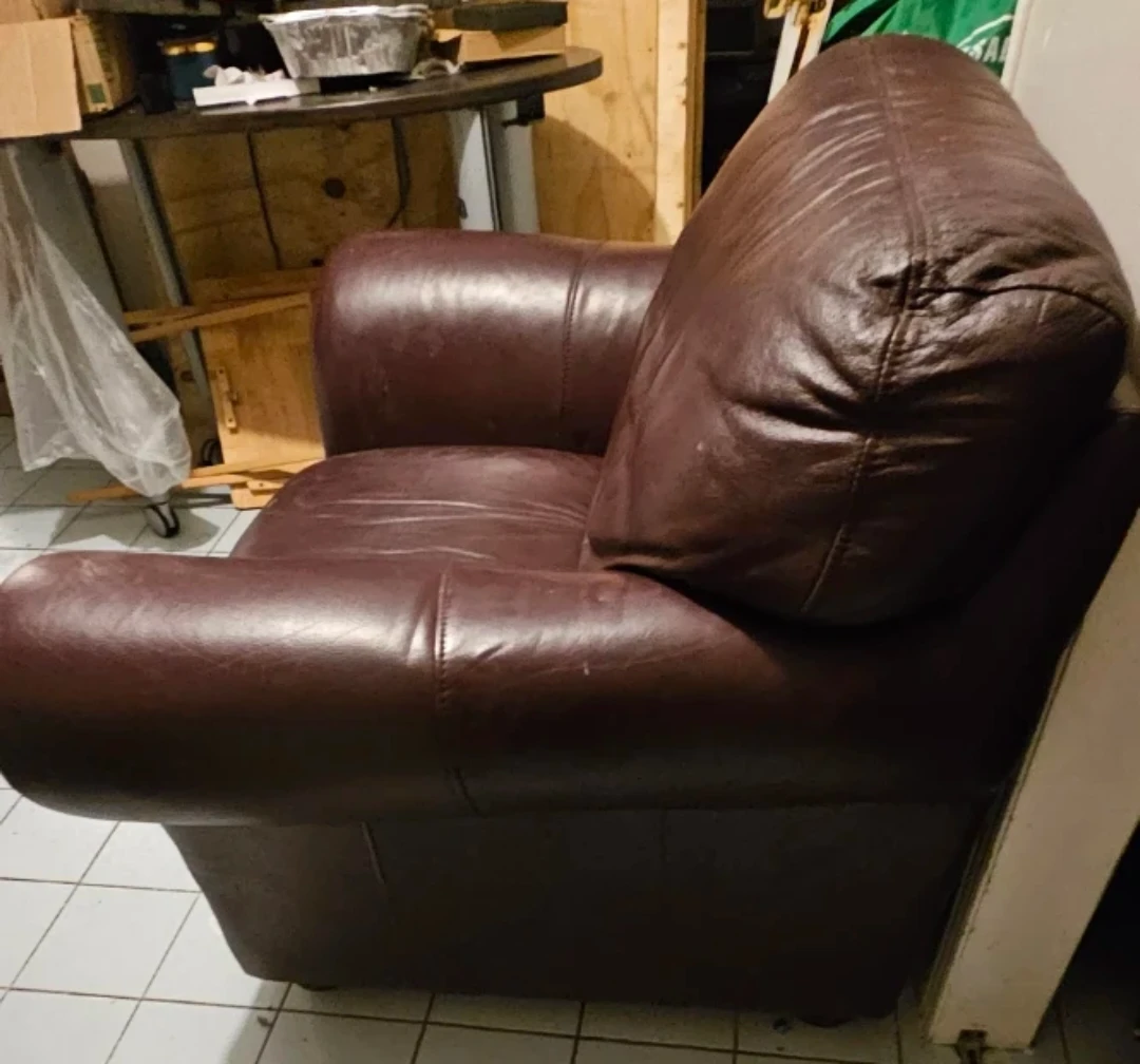 Brown Leather Armchair - photo 2