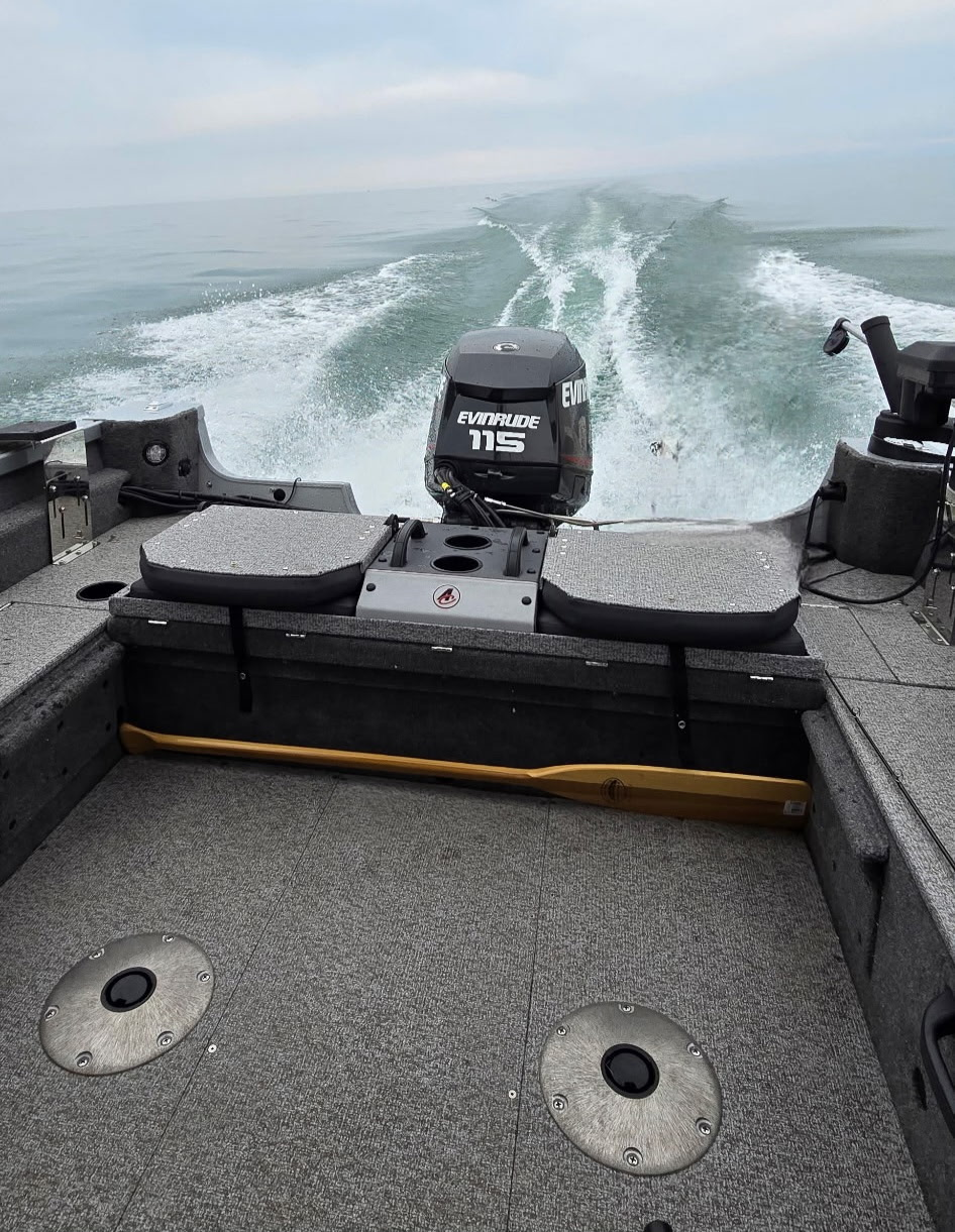 Alumacraft VOYAGEUR 175 Boat with Evinrude 115 Engine - photo 2