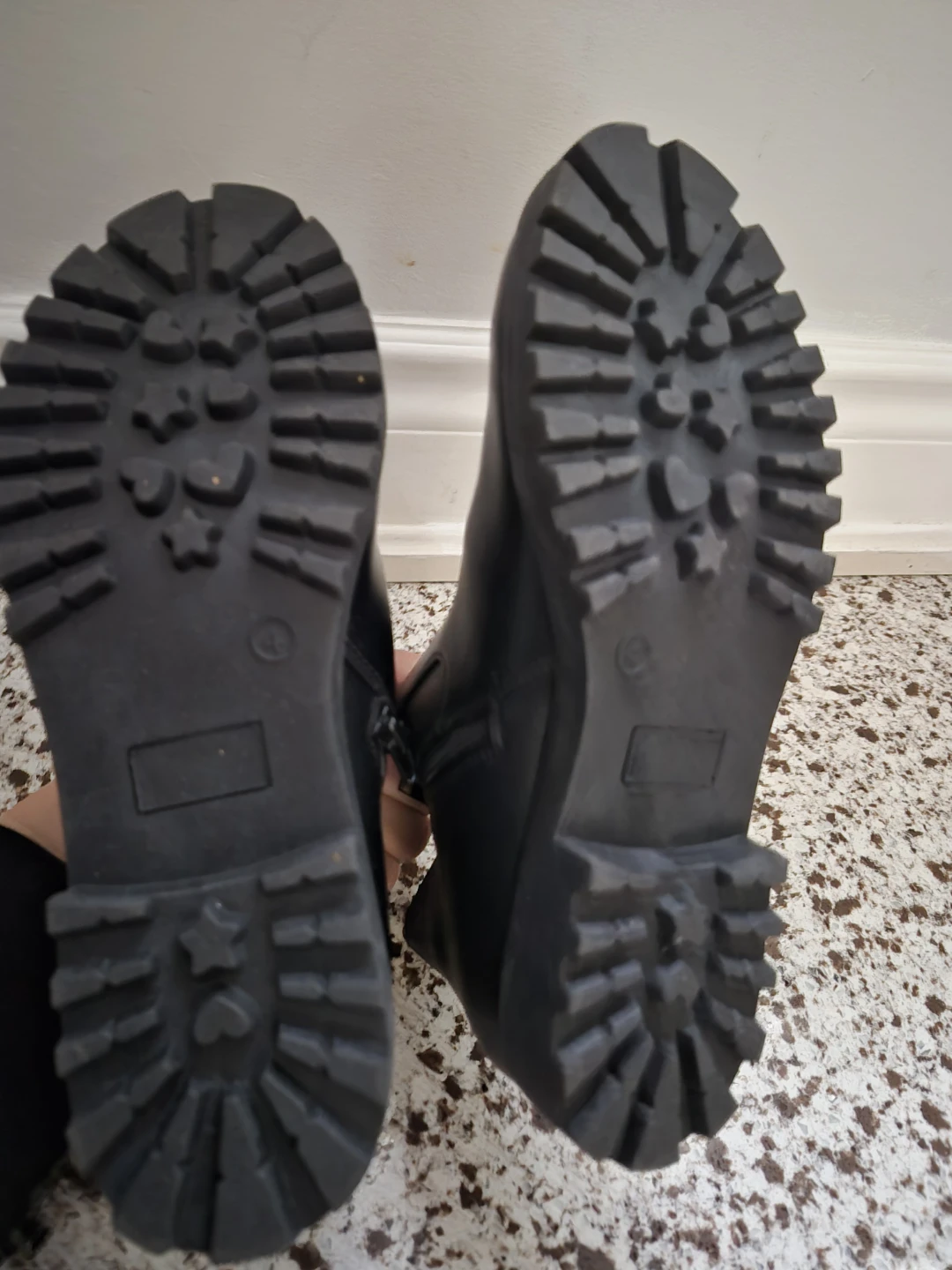 Classics Black Studded Ankle Boots Girls Size 4 - photo 2