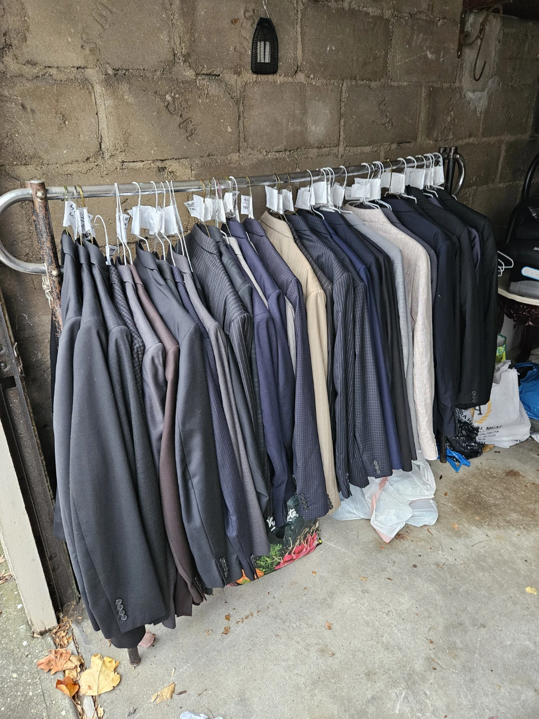 15  quality vintage classic look jackets..42R