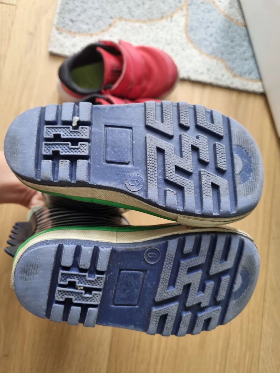 Nike Star Runner Kids Red Shoes and dino rainboots - photo 4