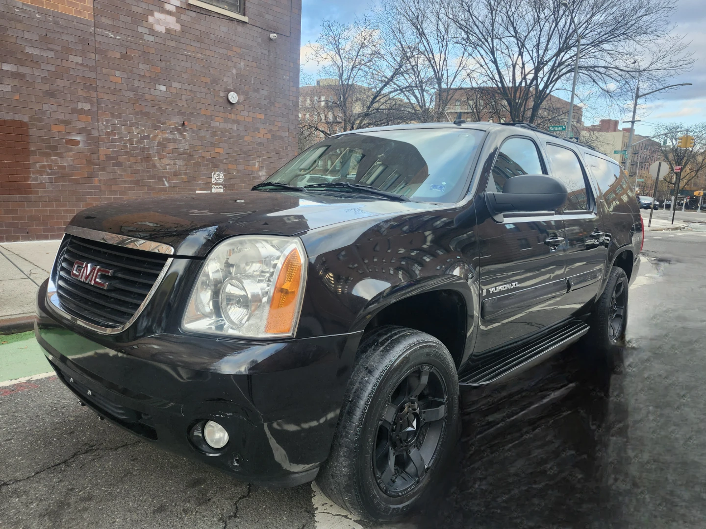 2008 GMC YUKON XL - photo 2