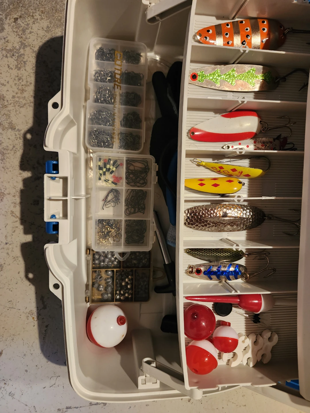 Tackle box (plano) with lures and tackle - photo 4