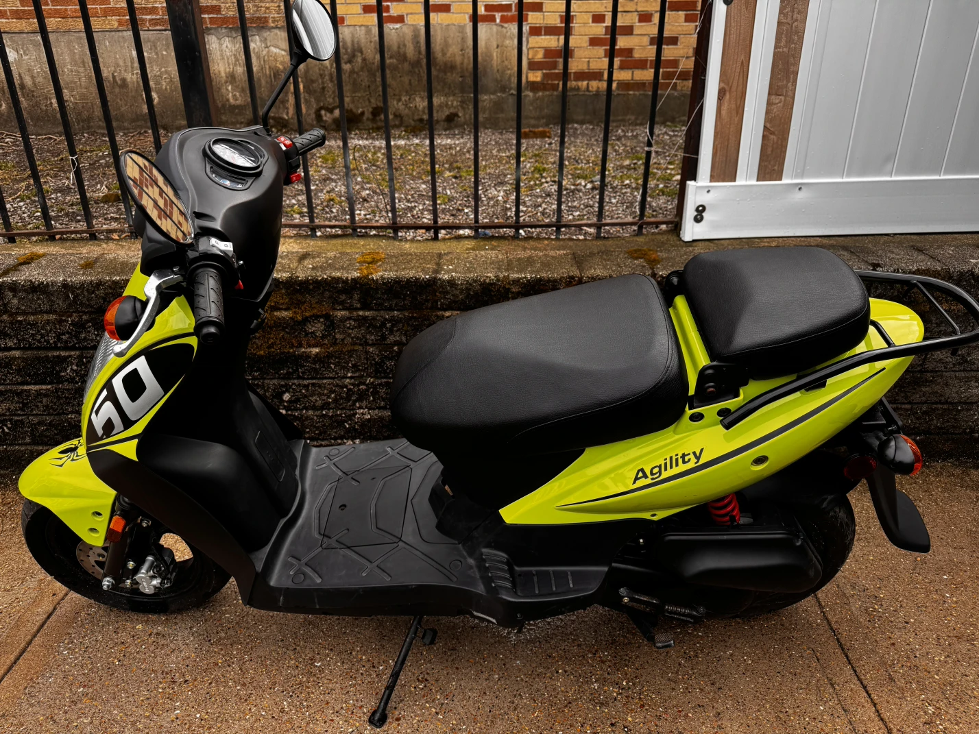 Kymco Agility 50cc Scooter - photo 2