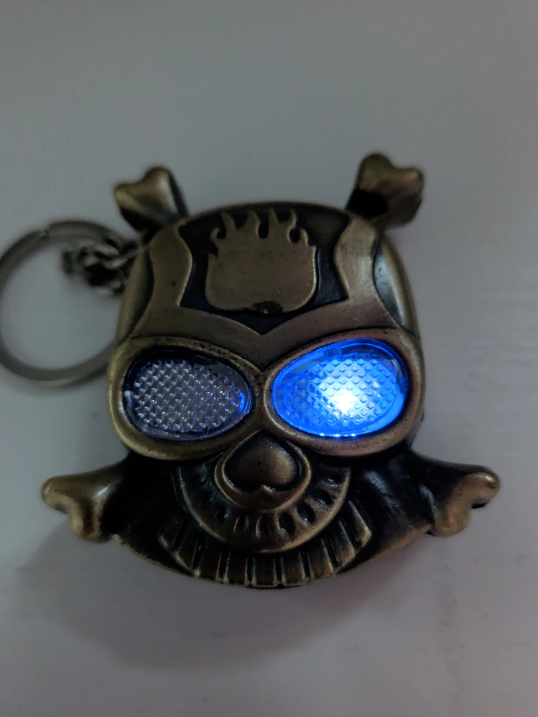Skull LED Keychain Lighter - photo 2