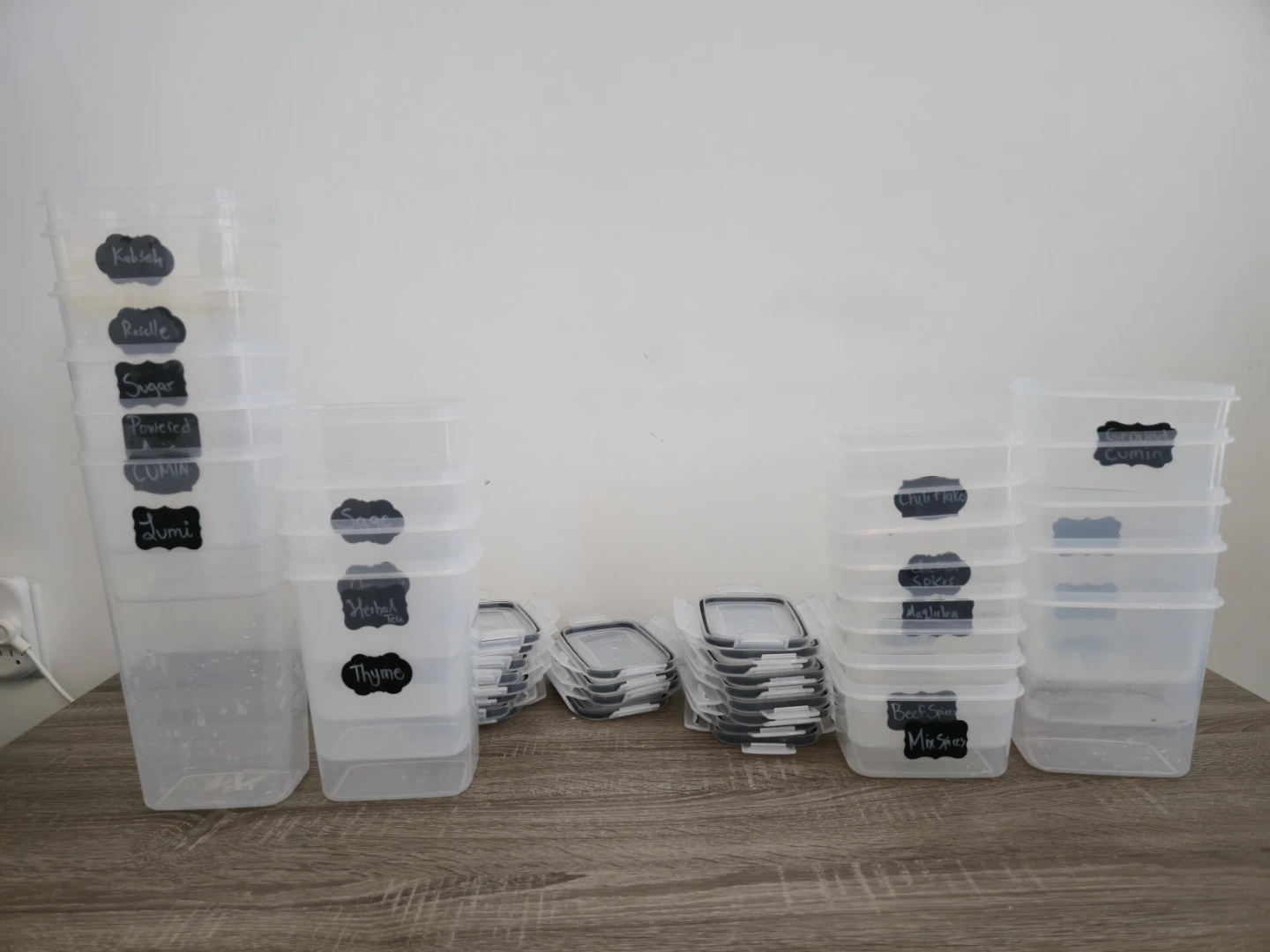Set of 32 Clear Food Storage Containers with Lids
