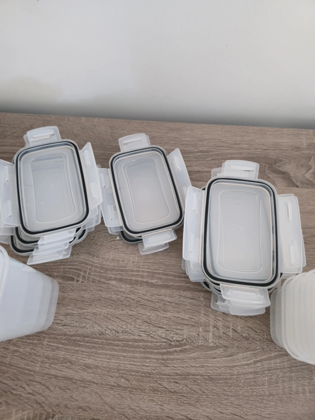 Set of 32 Clear Food Storage Containers with Lids - photo 3