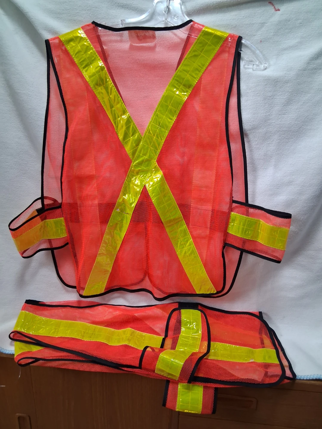 2 for $ 10. Orange High-Visibility Mesh Safety Vest - photo 2