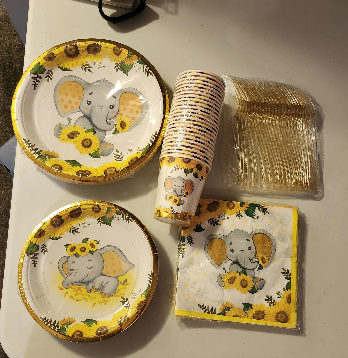 Elephant Sunflower Party Plates and Cups Set - photo 2