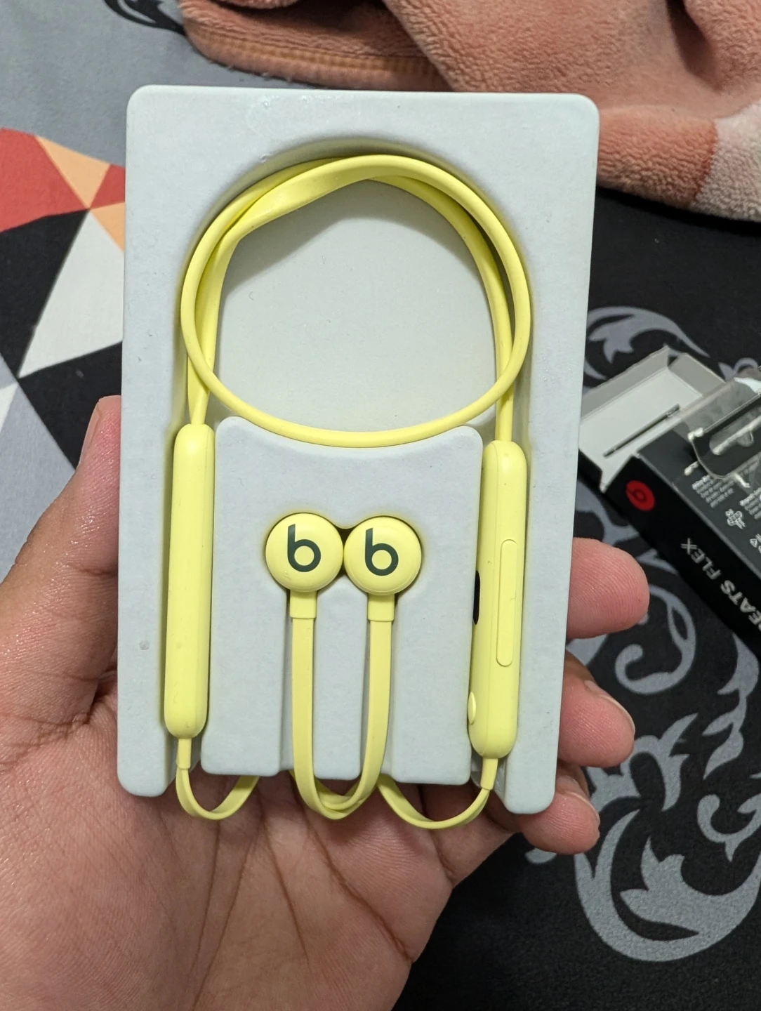 Beats Flex All-Day Wireless Earphones (Yellow) - photo 5