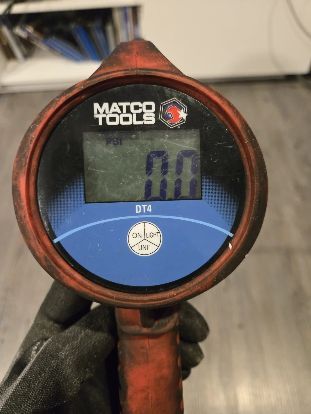 Matco Tools DT4 Digital Tire Pressure Gauge - photo 2