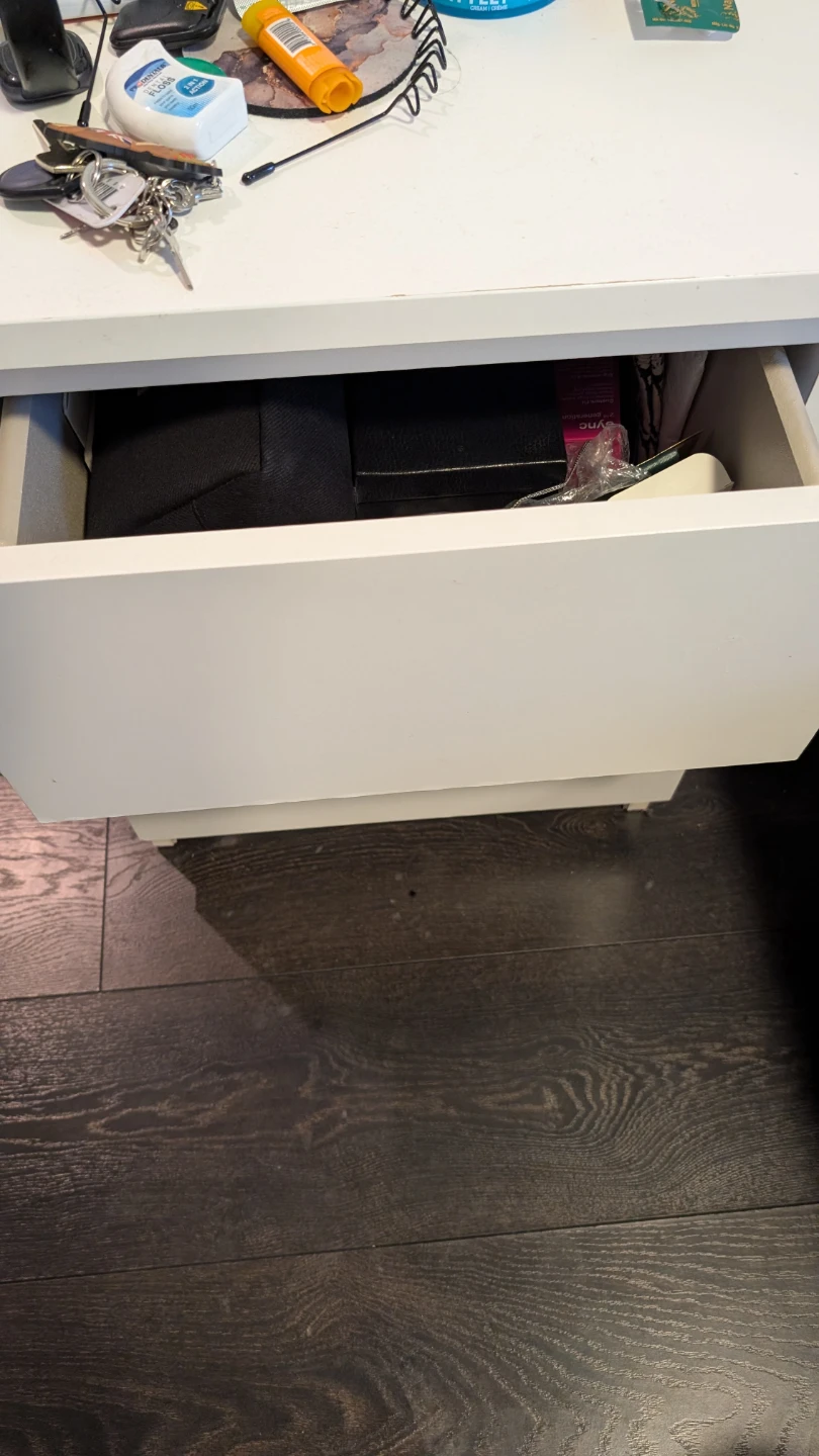 White 2-Drawer Nightstand (IKEA) - photo 3