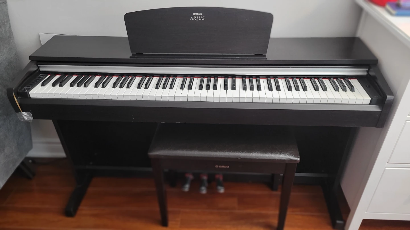 Yamaha Arius Digital Piano with Bench