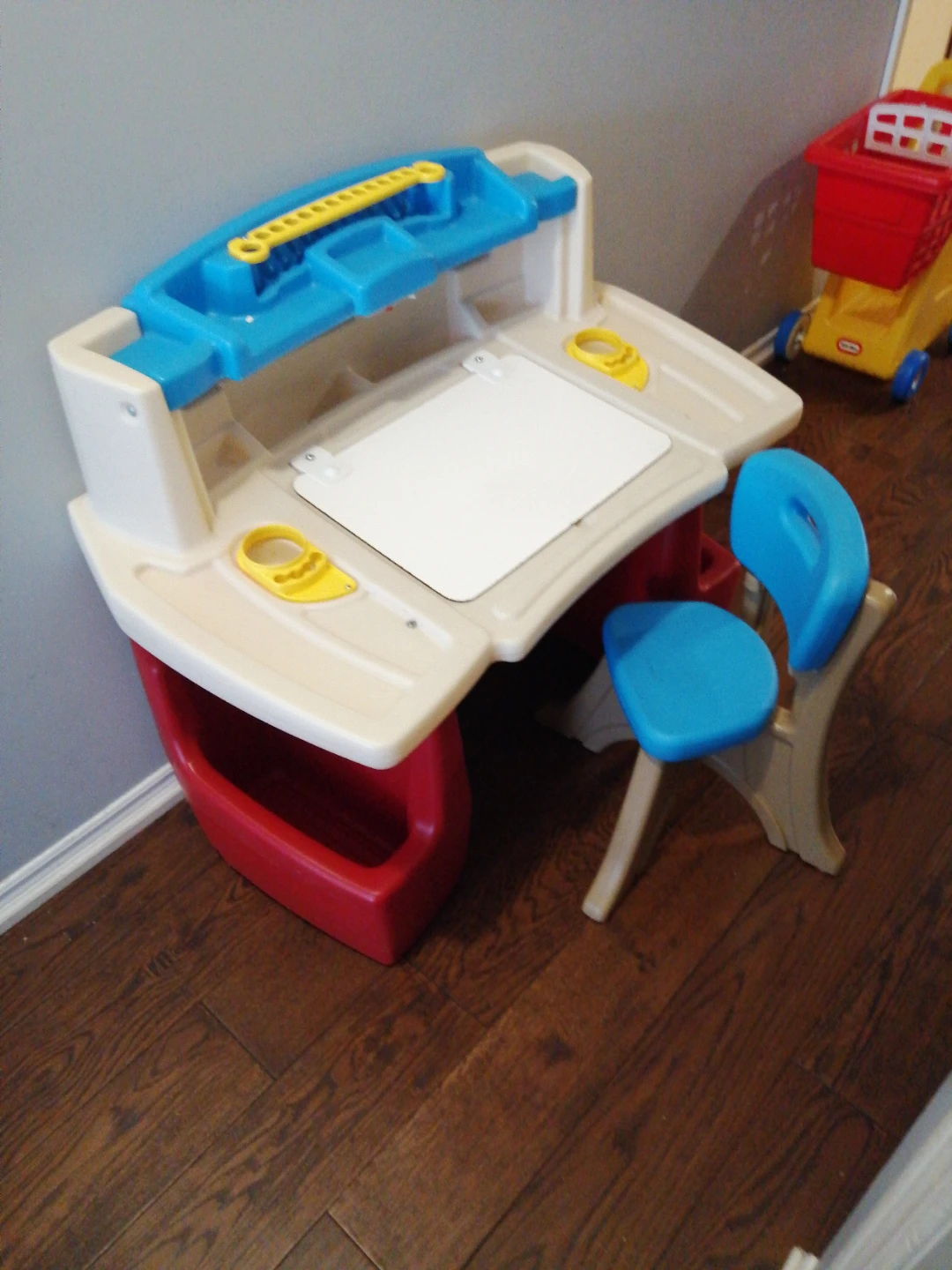 Step2 Art Desk and Chair Set - photo 4
