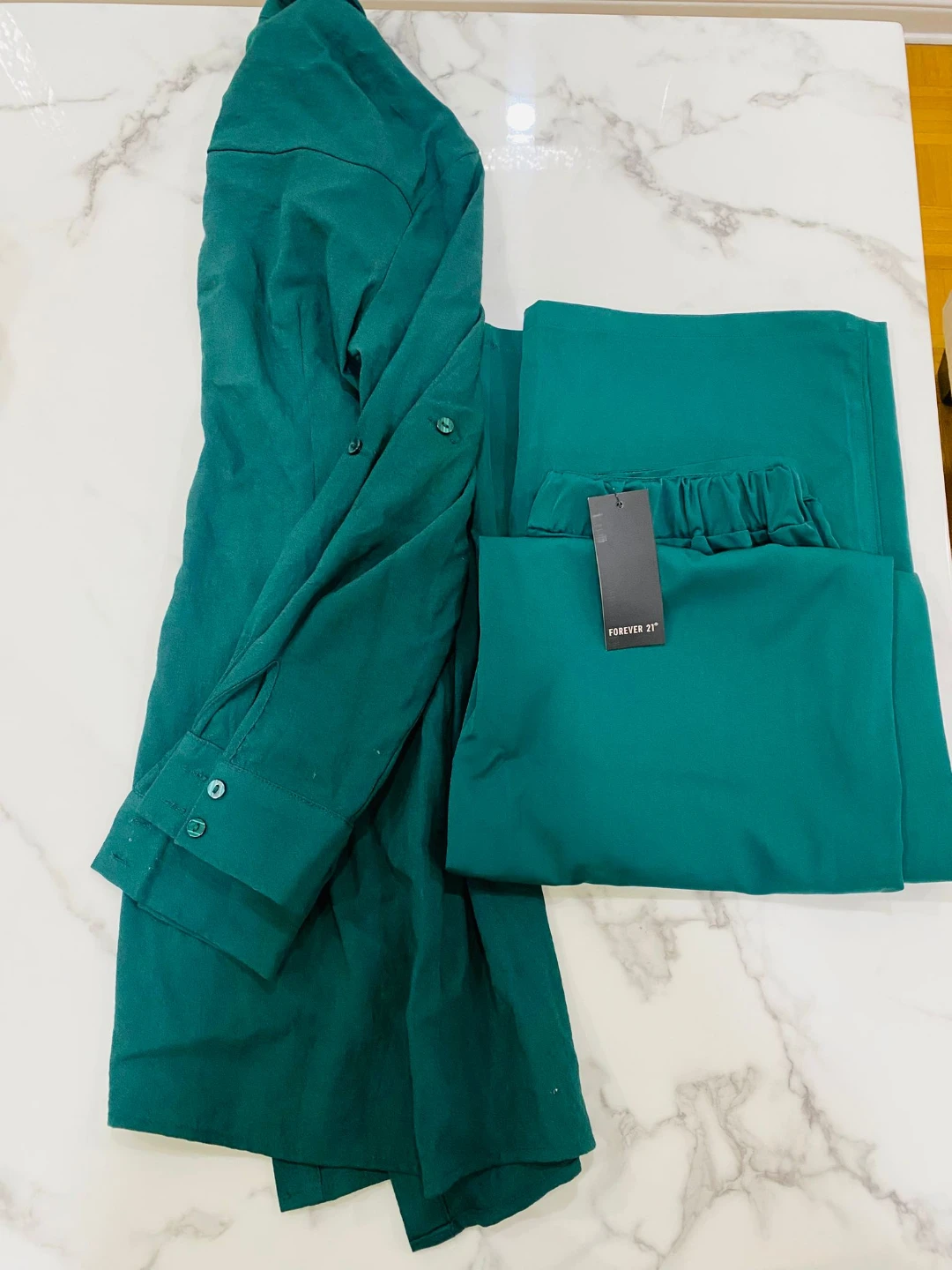 Forever 21 Green Button-Up Shirt and Pants Set - photo 3