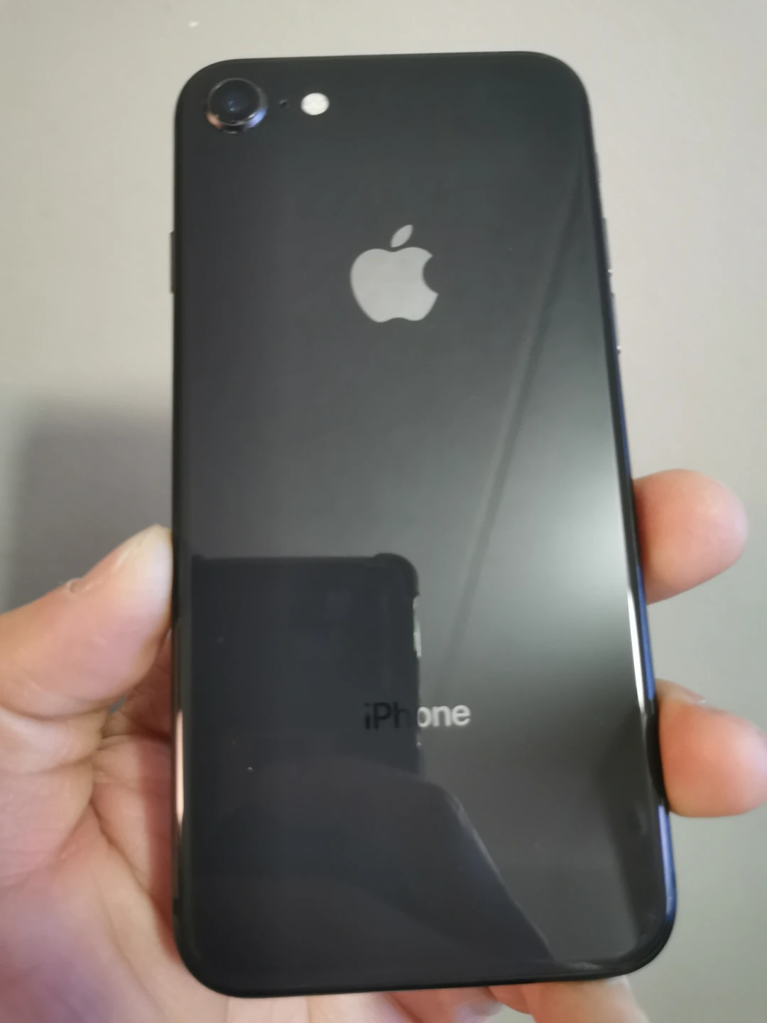 iPhone 8 64G Unlocked - photo 2
