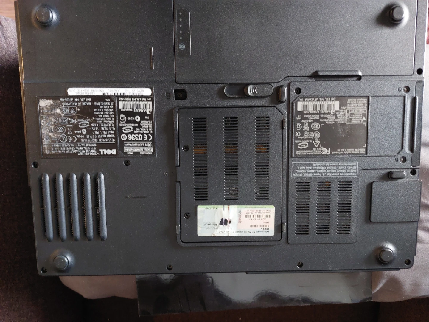 Dell Inspiron 1525 Laptop - photo 4