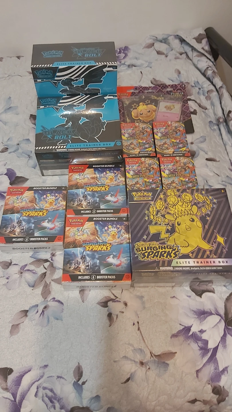 Pokemon Cards Booster boxes ETBs