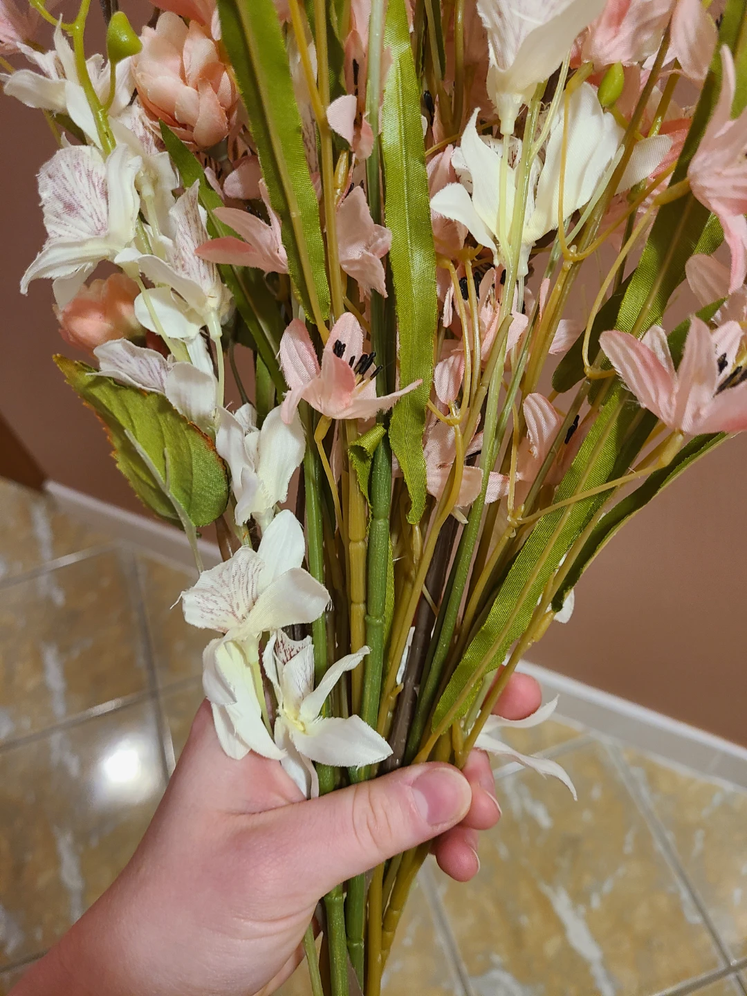 🥕Artificial Flower Bouquet - Pink & White - photo 4