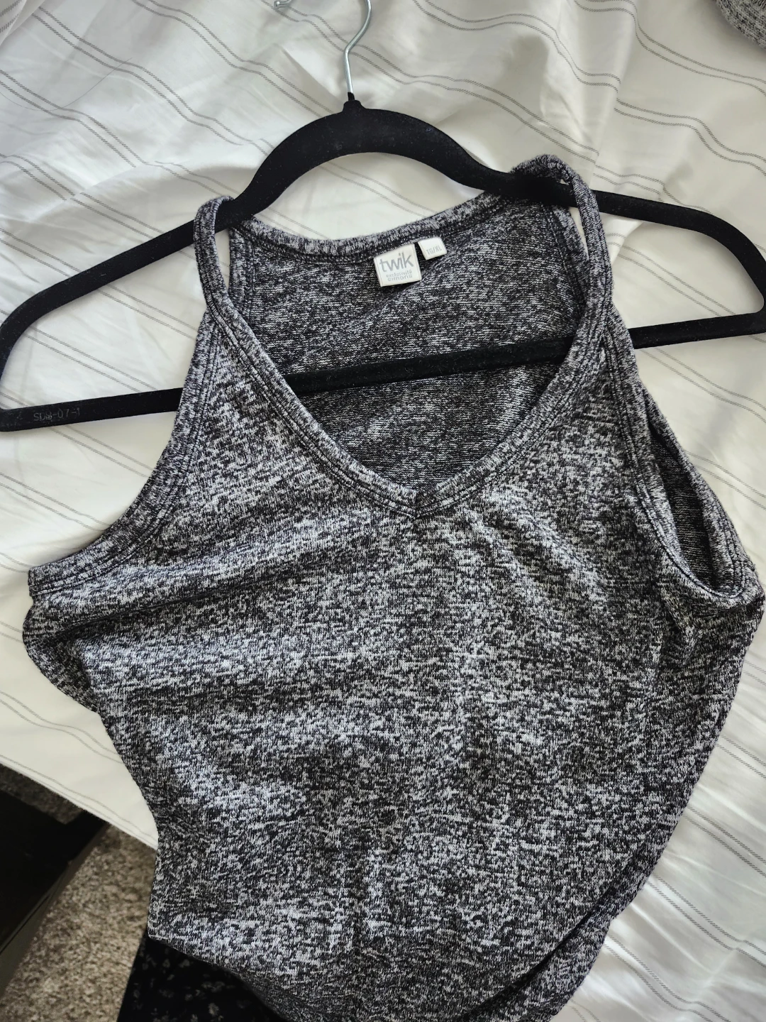 Grey knit dress with cut out back - photo 4