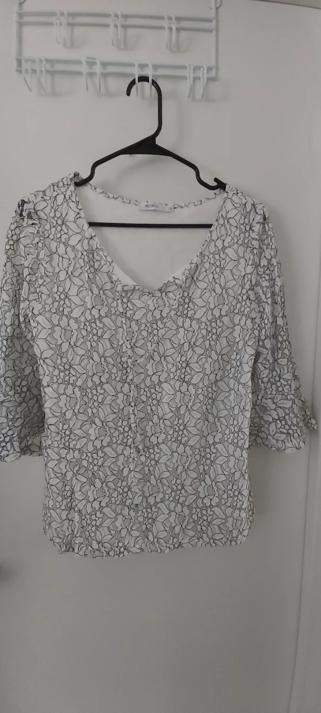 Wens tops/cardigans size fits mediium