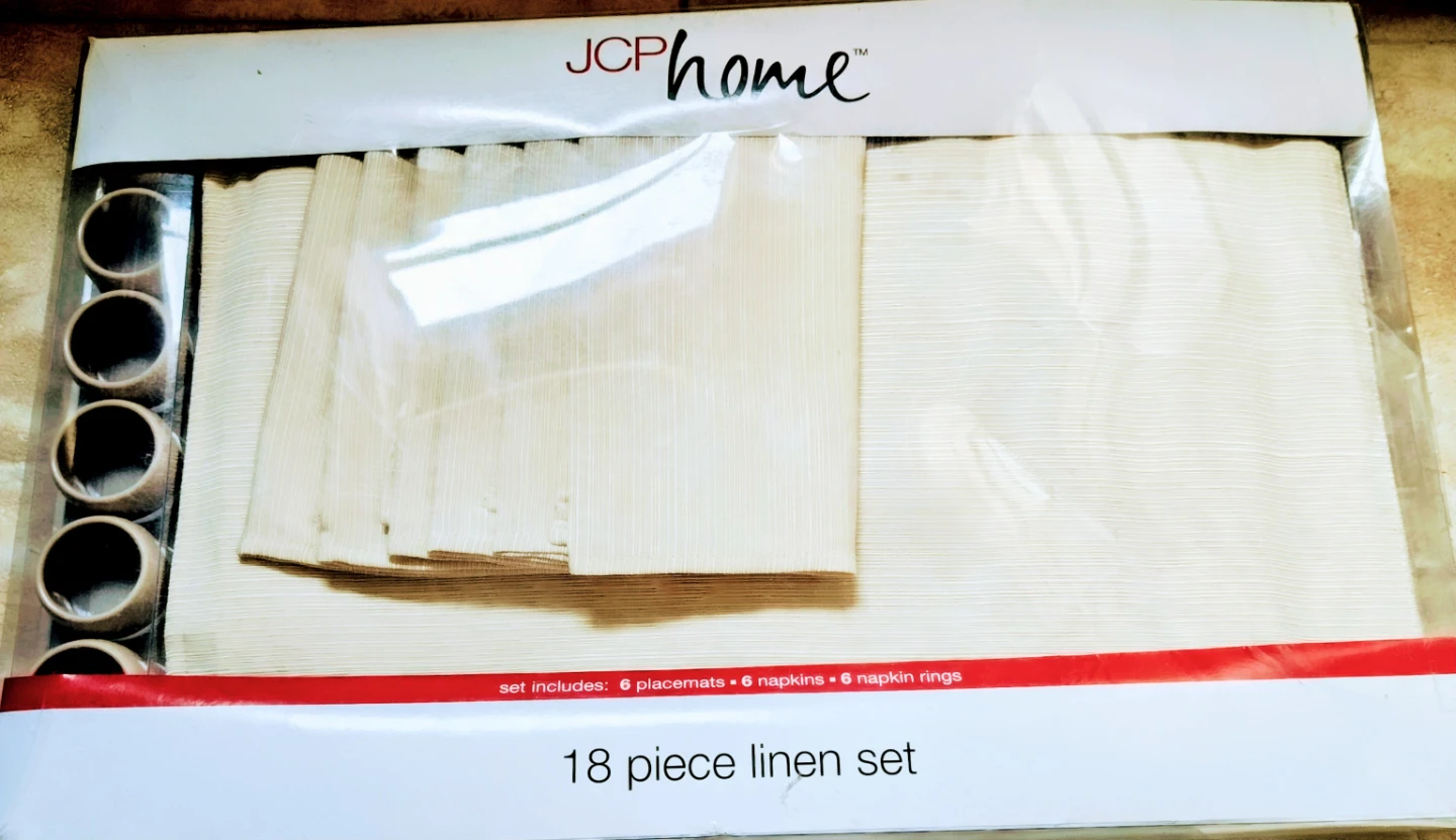 JCPenney Home 18 Piece Linen Placemat and Napkin Set