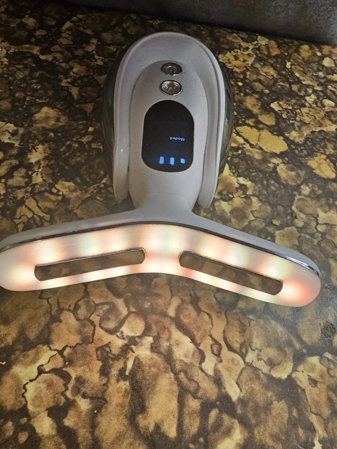 Led light massager with vibration - photo 5