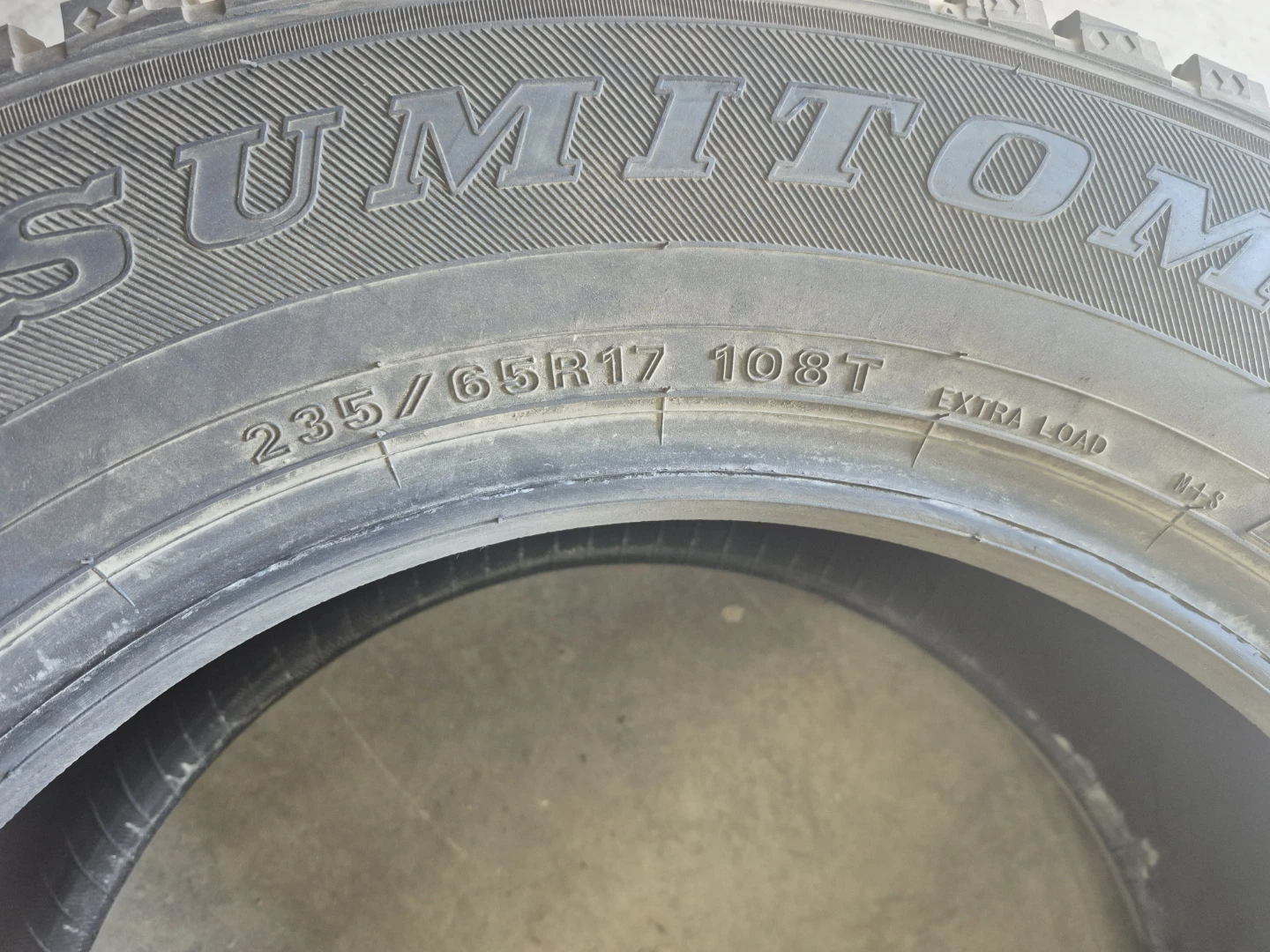 Sumitomo Ice Edge Winter Tire 235/65R17