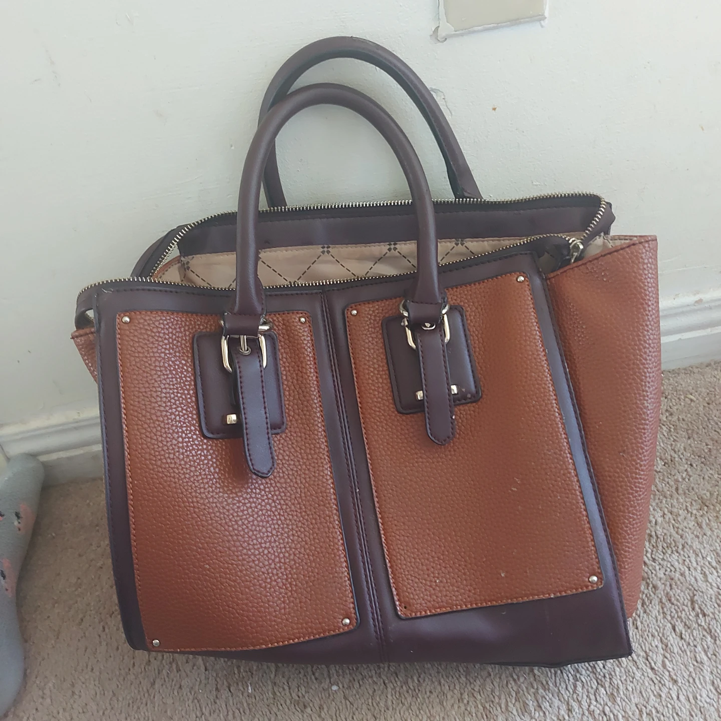 Branded Women's Tote Bag  🥕