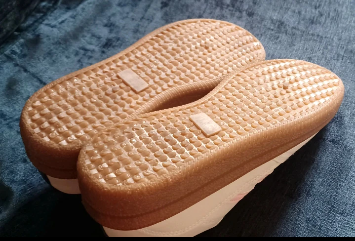 Size 8W nice sneakers. White/Pink/Black - photo 5