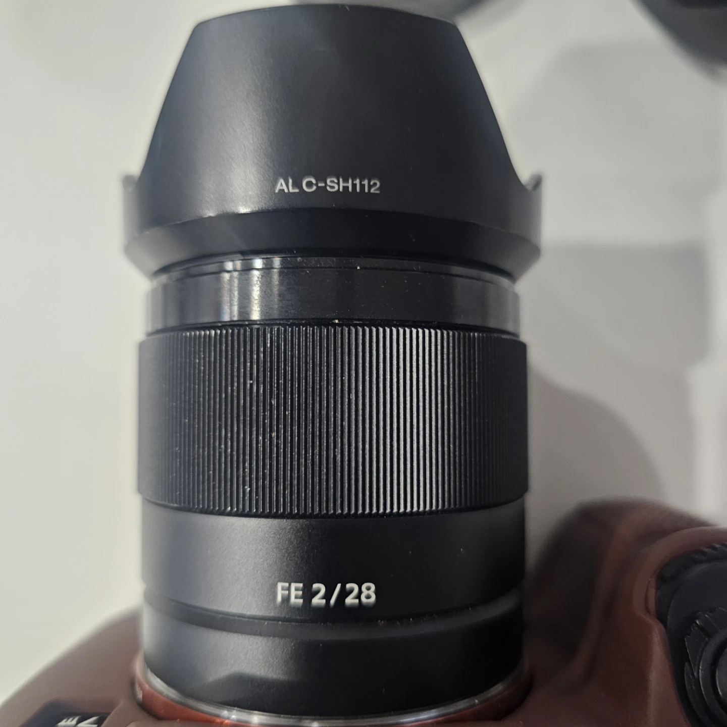Sony FE 2/28 Camera Lens - photo 5
