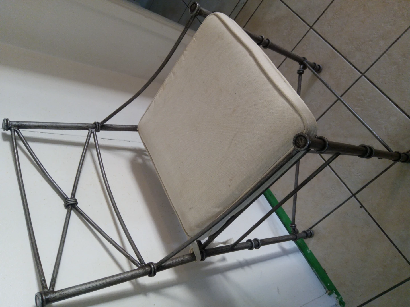 2 Metal accent chair with cushion