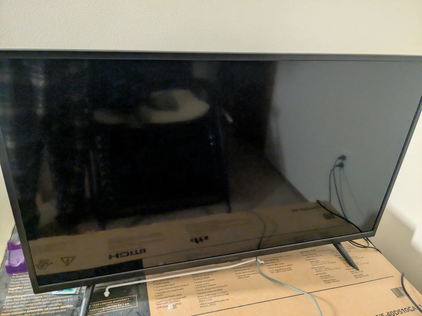 Insignia 40-inch Full HD TV